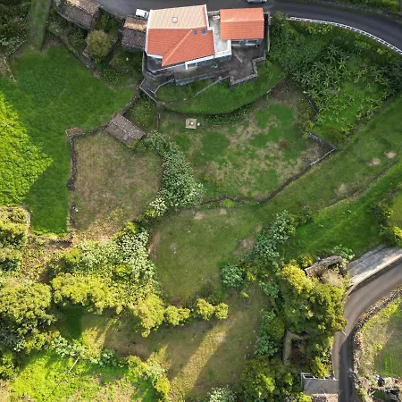 Casa Dos Caldeiras Bed & Breakfast Lajes do Pico