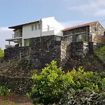 Casa Dos Caldeiras Bed & Breakfast Lajes do Pico