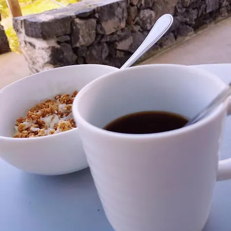 Casa Dos Caldeiras Bed & Breakfast Lajes do Pico