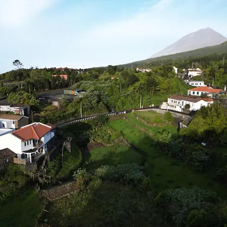 Casa Dos Caldeiras Bed & Breakfast