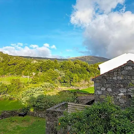 Casa Dos Caldeiras Bed & Breakfast Lajes do Pico