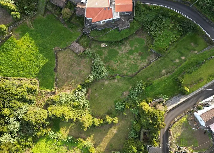 Casa Dos Caldeiras Bed & Breakfast Lajes do Pico